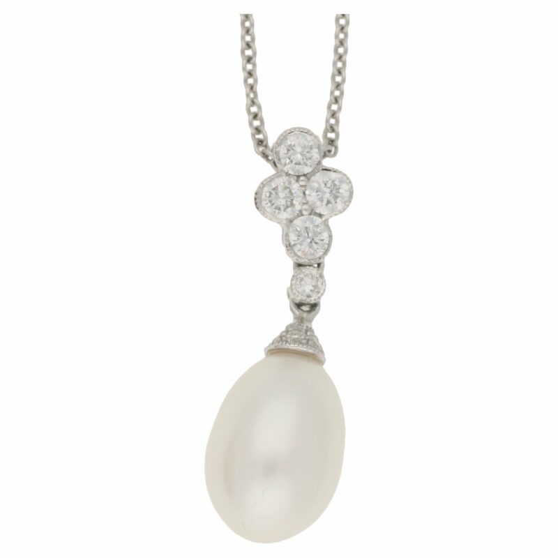 18ct white gold pearl and diamond drop pendant