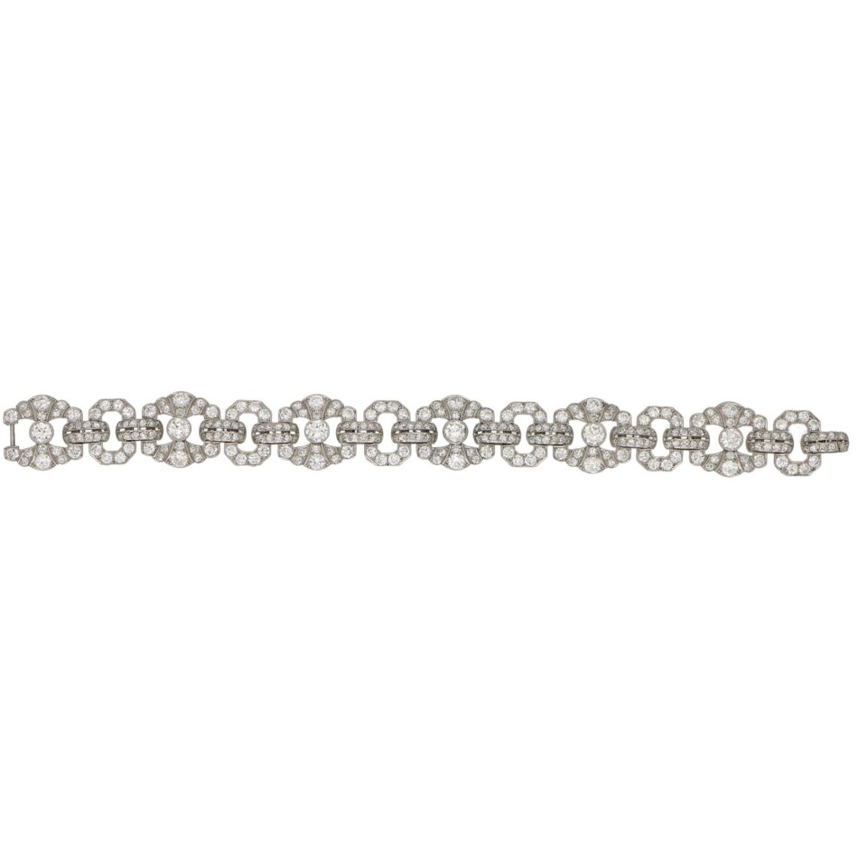 Art Deco 15ct Diamond Panel Bracelet in Platinum