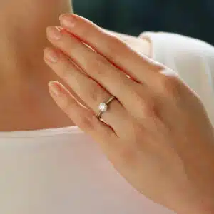 Solitaire diamond engagment ring 0.74 carats