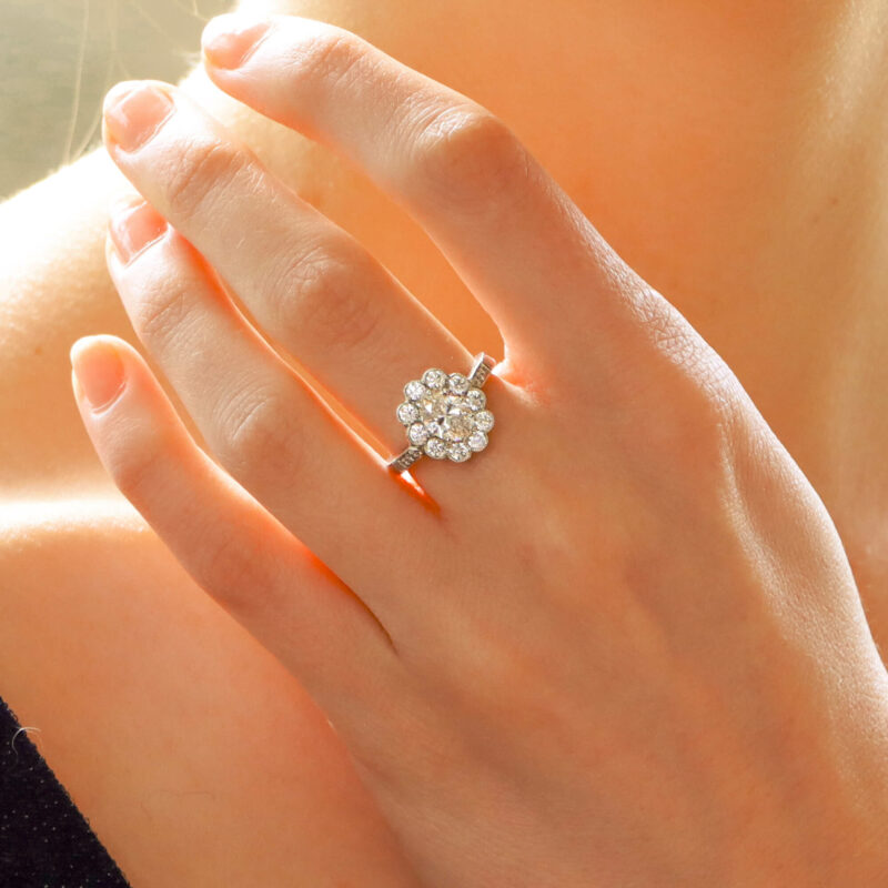 Oval Diamond Cluster Ring Set in Platinum