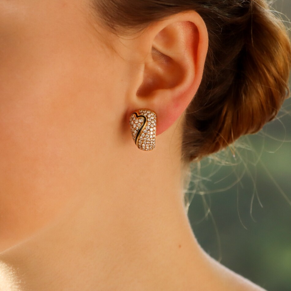 OJ Perrin Black Enamel Heart and Diamond Hoop Earrings
