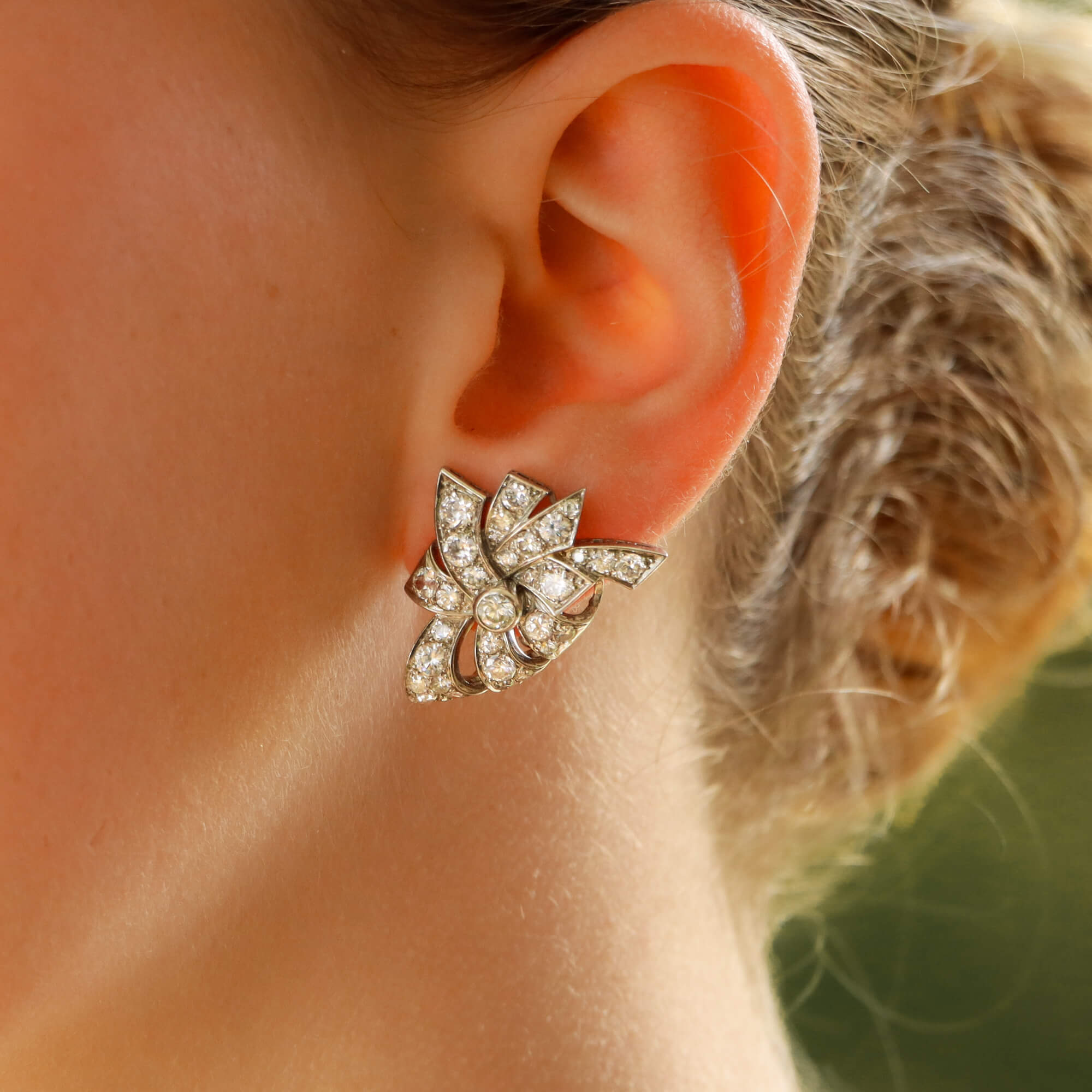 Bow diamond earrings top