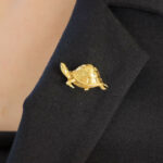 Vintage gold turtle brooch