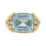 1950's aquamarine and diamond cocktail ring set in gold