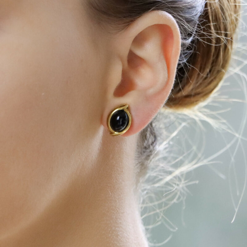 Onyx Cabochon Clip-On Earrings in Yellow Gold