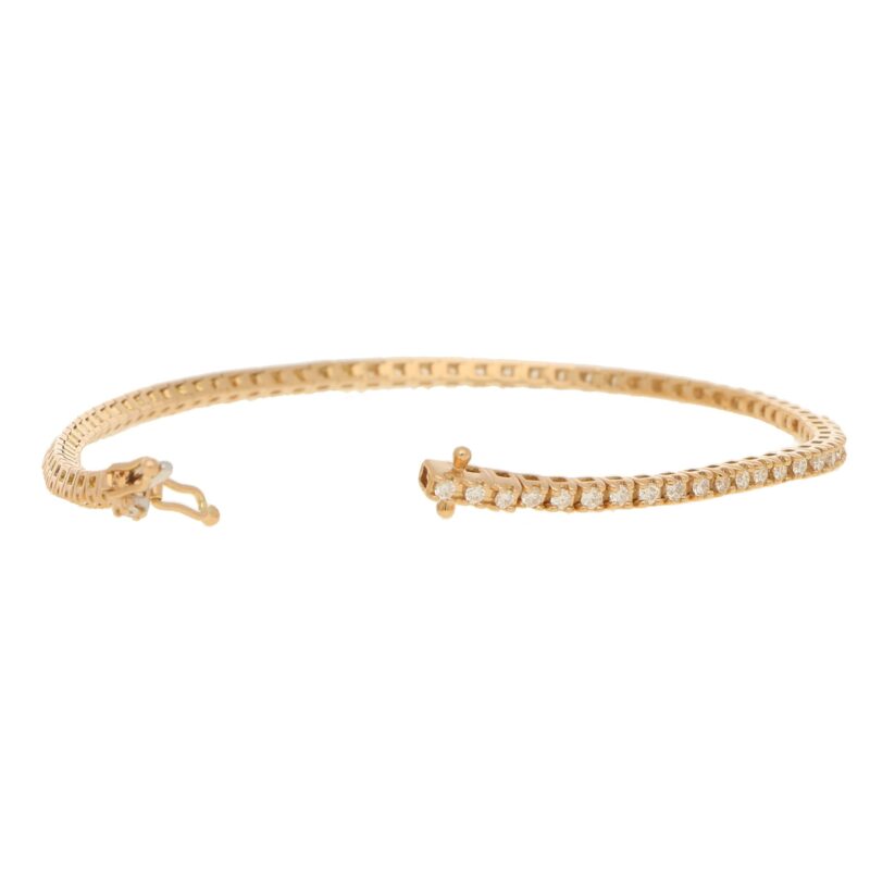 Diamond line bracelet in 18k rose gold.