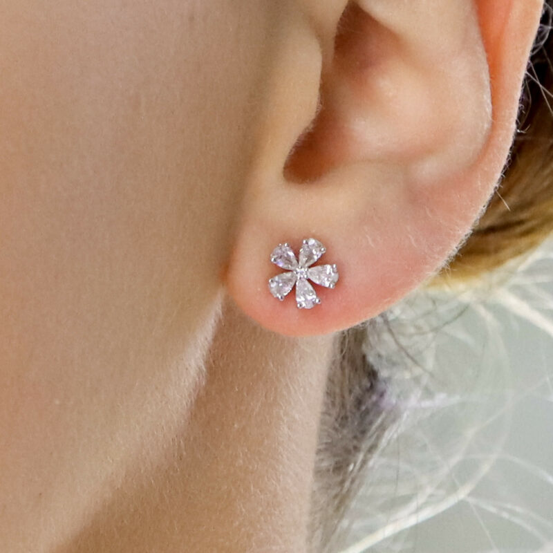 Diamond flower cluster earrings set in 18K white gold