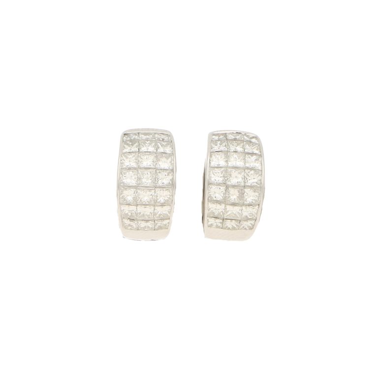Princess Cut Diamond Earrings set in 18K White Gold