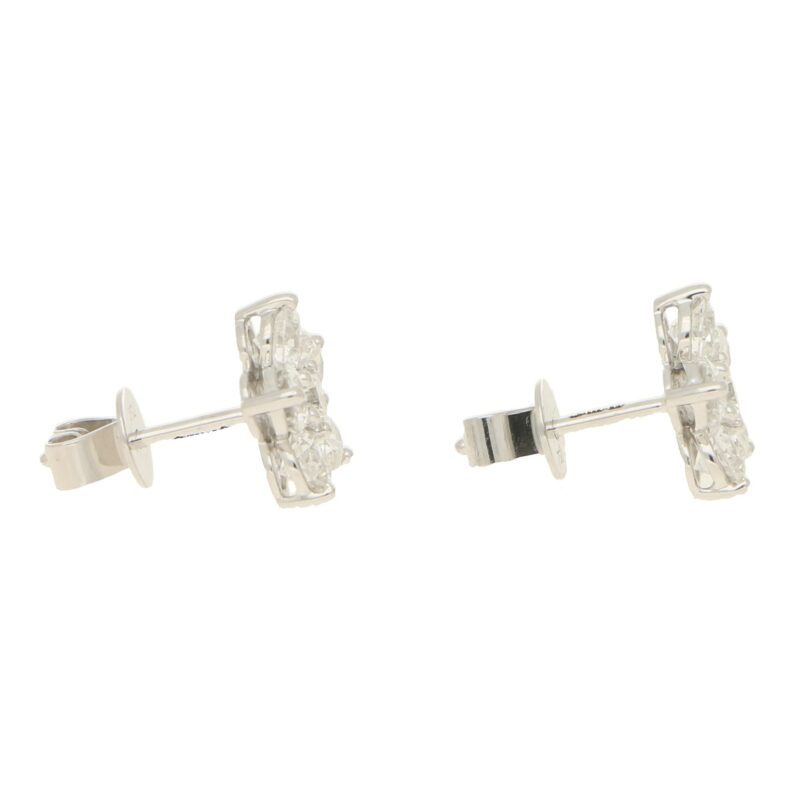 Diamond cluster earstuds set in 18K white gold