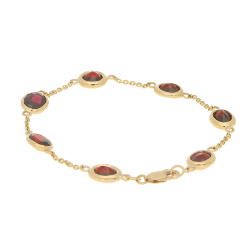 Red Garnet Spectacle Bracelet in 9k Yellow Gold