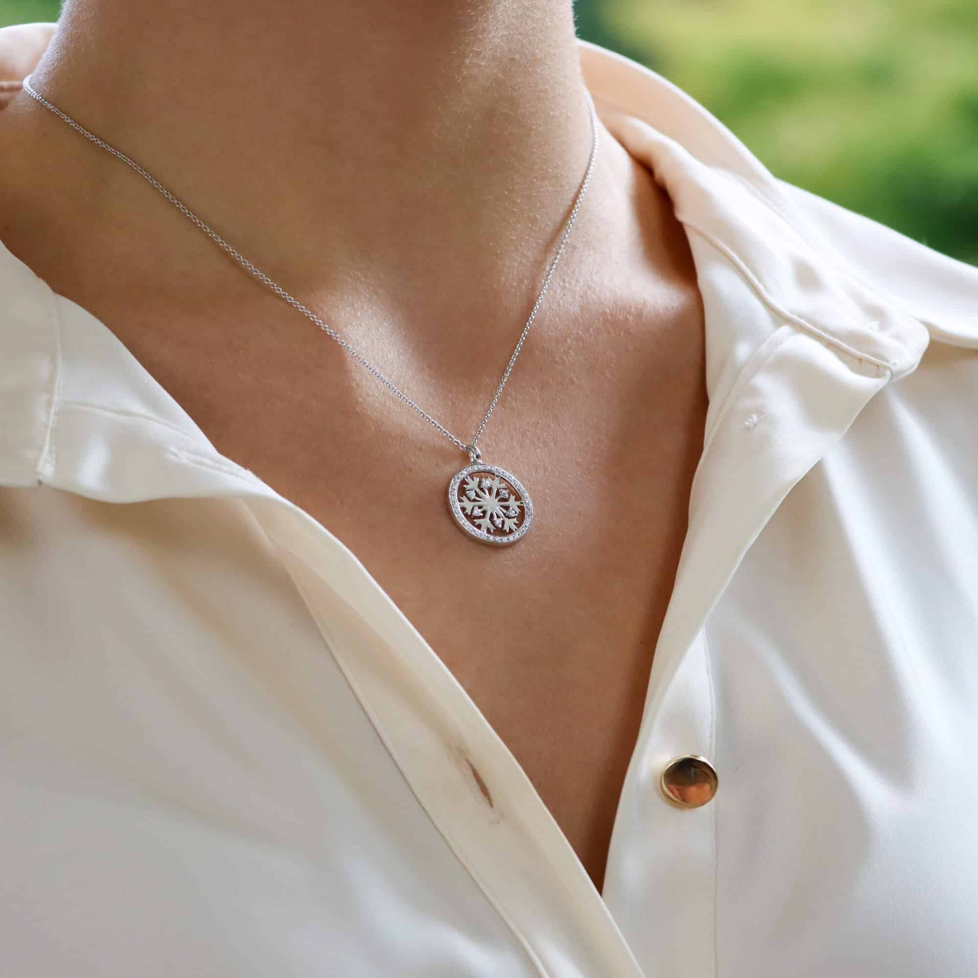 Snowflake pendant white clearance gold
