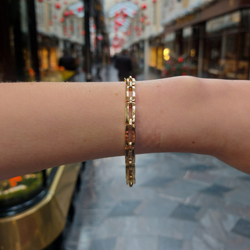 Cartier Chain Link Bracelet in Solid Yellow Gold