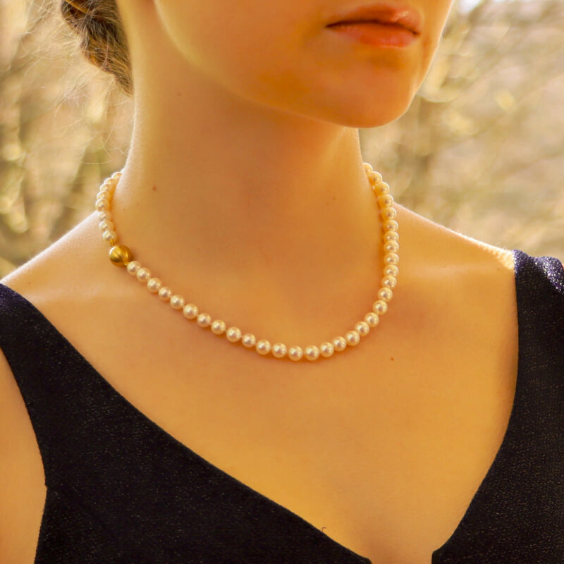 White Pearl Strand Necklace With Brushed Gold Clasp