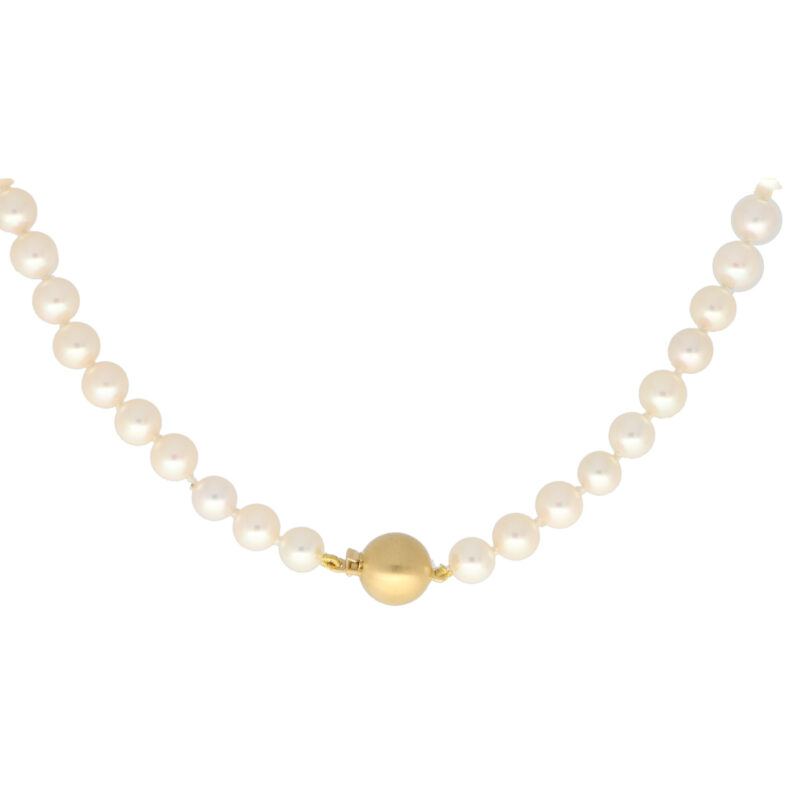 White Pearl Strand Necklace With Fluted Clasp