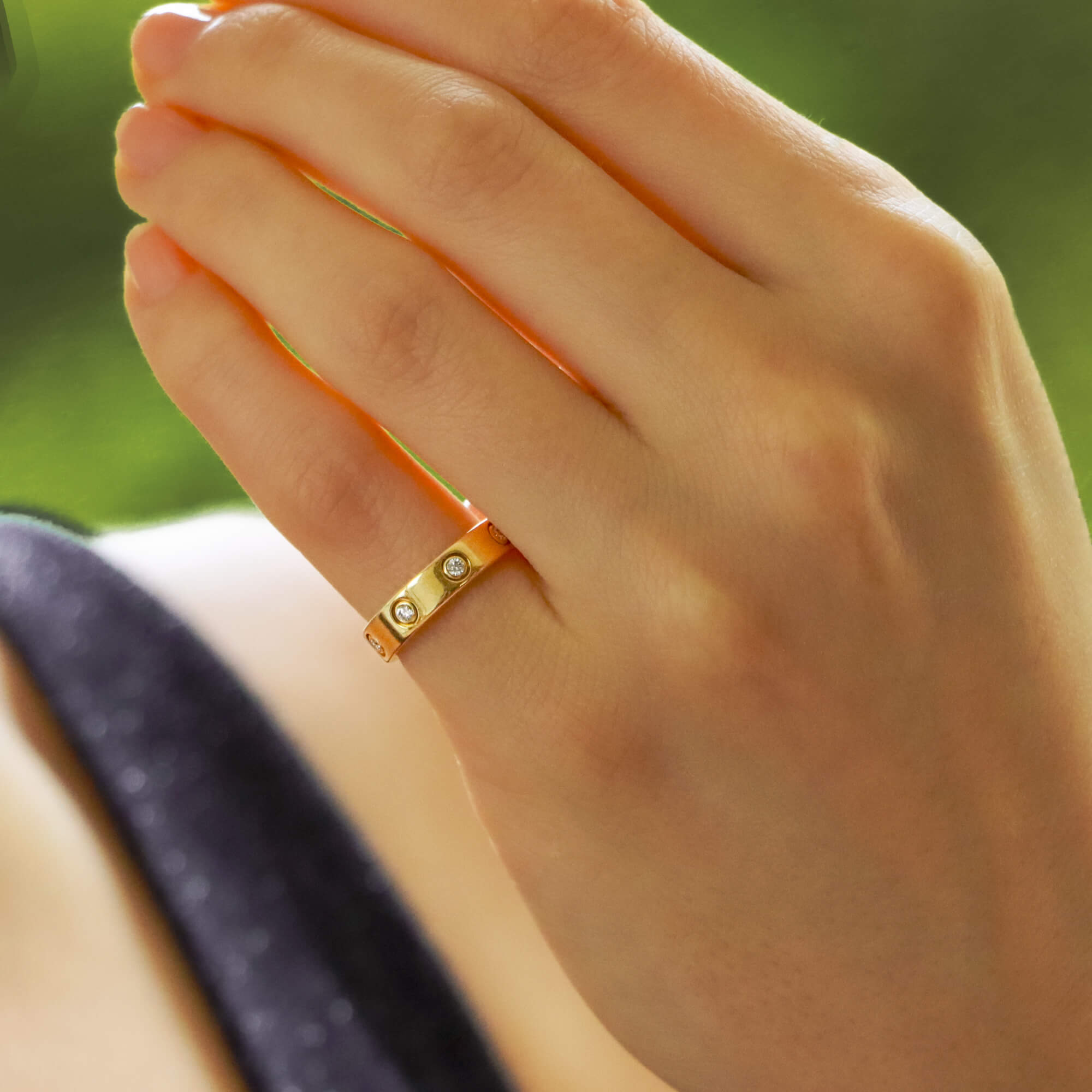 Small cartier shop love ring