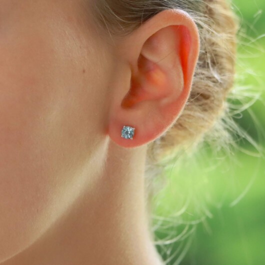 Round Cut 0.89ct Blue Aquamarine Stud Earrings