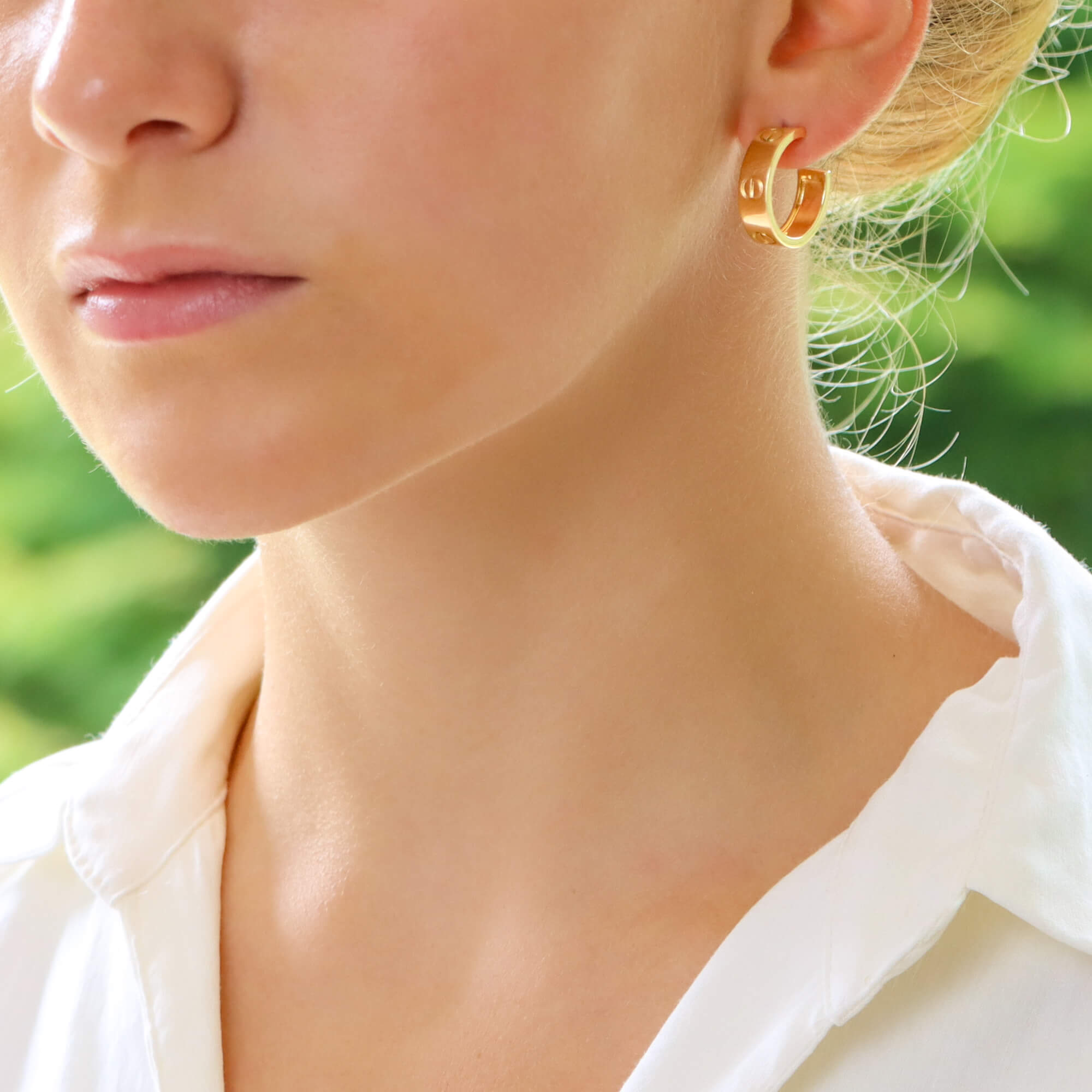Gold hoop sale earrings cartier