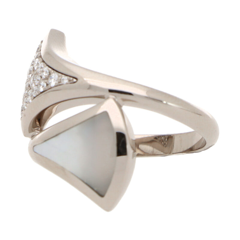 Vintage Bvlgari Mother-of-Pearl and Diamond 'Divas Dream' Ring