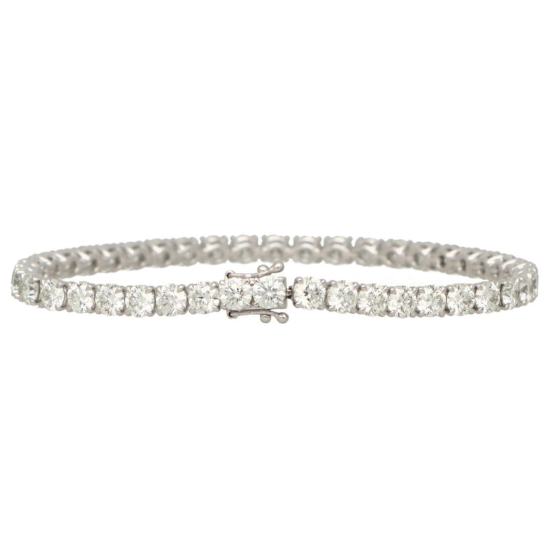 Contemporary 10.69ct Diamond Line Bracelet