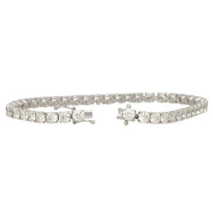 Contemporary 10.69ct Diamond Line Bracelet