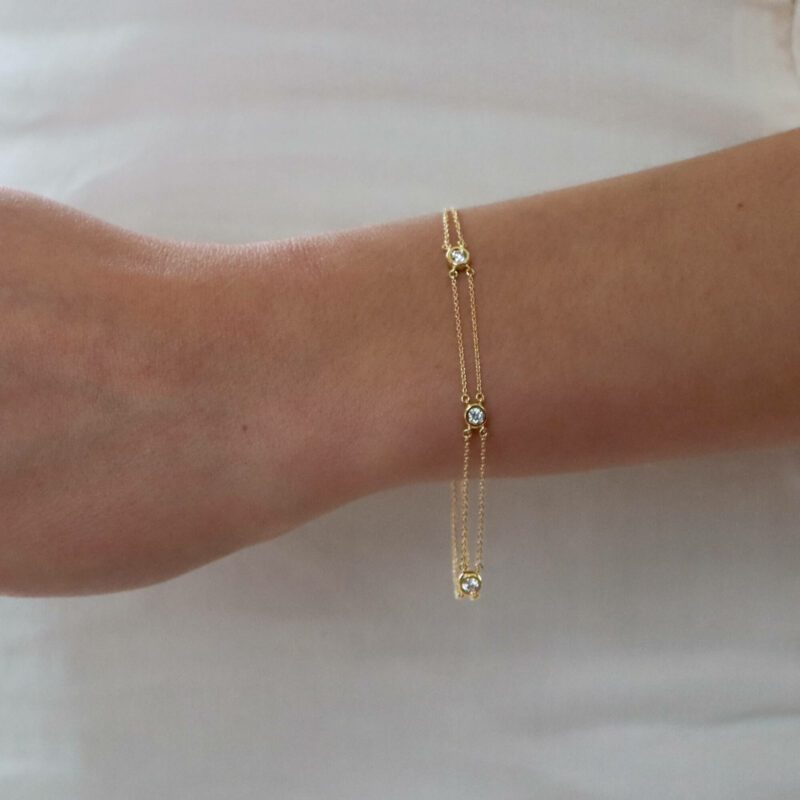 Three Diamond Chain Bracelet in Yellow Gold