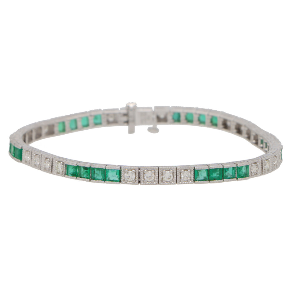 Contemporary Emerald and Diamond Line Bracelet in Yellow Gold