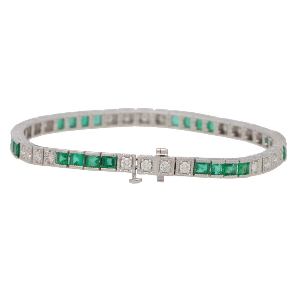 Contemporary Emerald and Diamond Line Bracelet in Yellow Gold