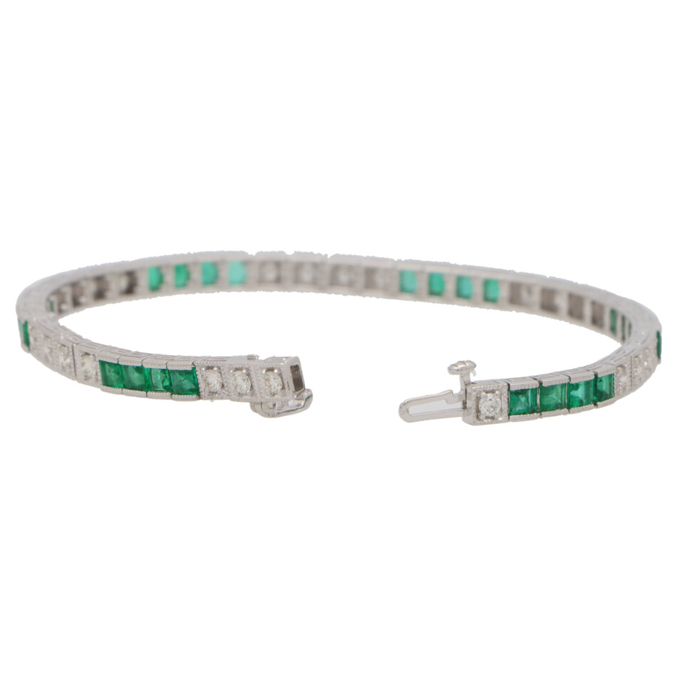 Contemporary Emerald and Diamond Line Bracelet in Yellow Gold