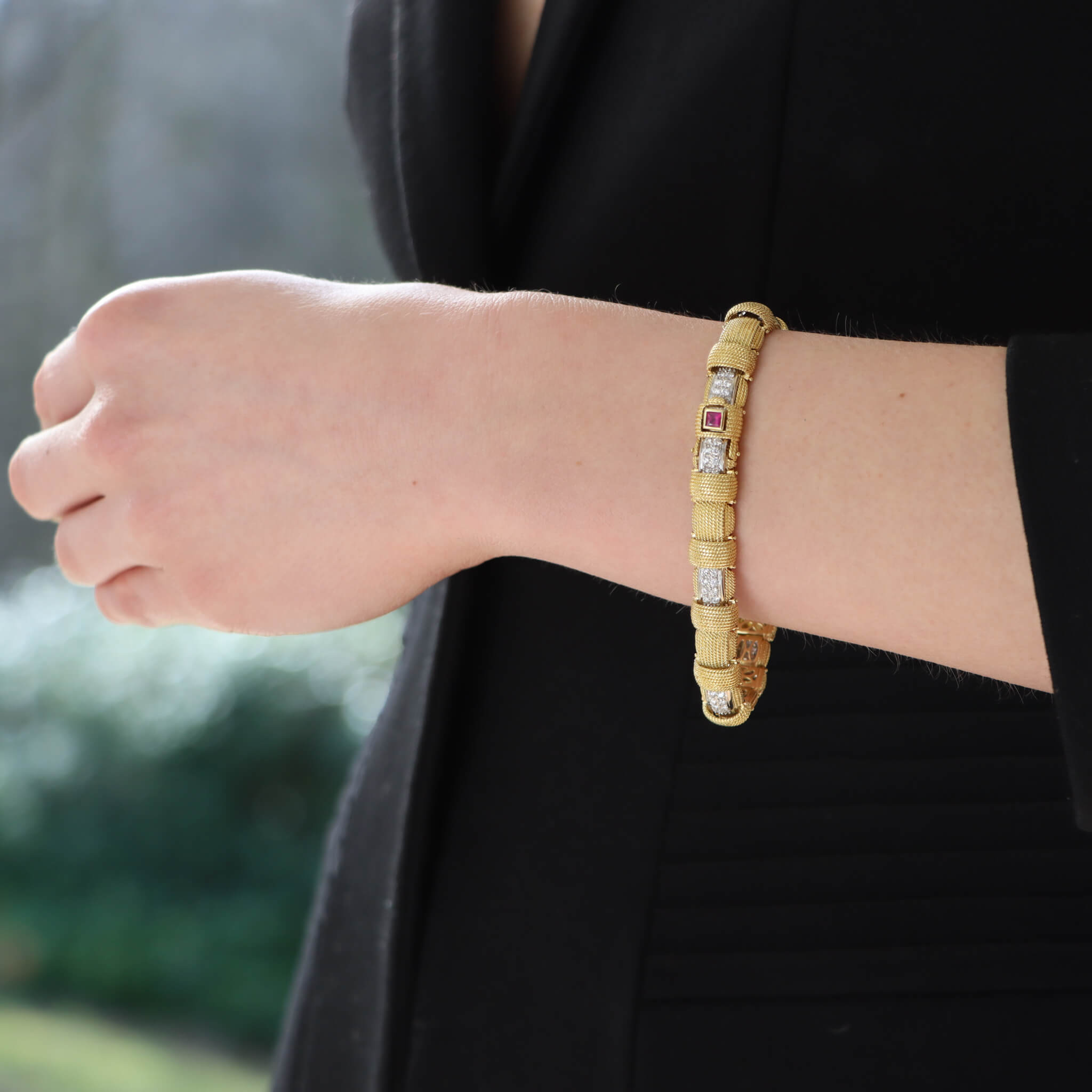 Roberto coin outlet woven bracelet