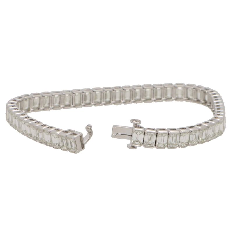 17.70 Carat Emerald Cut Diamond Line Tennis Bracelet