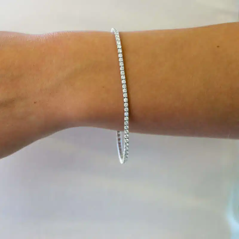 2.93 Carat Round Brilliant Cut Diamond Line Tennis Bracelet