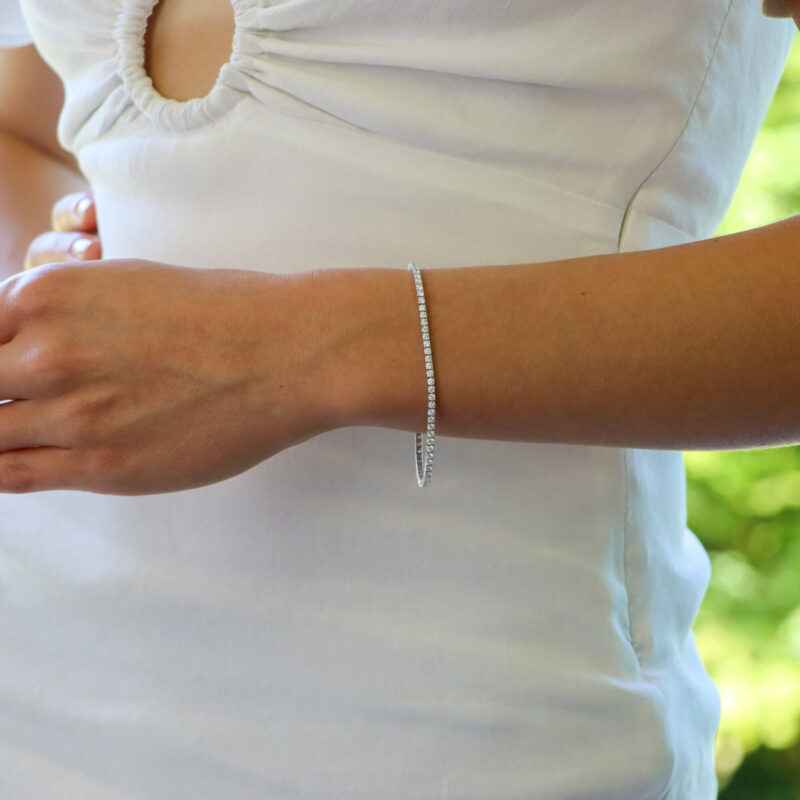 2.93 Carat Round Brilliant Cut Diamond Line Tennis Bracelet
