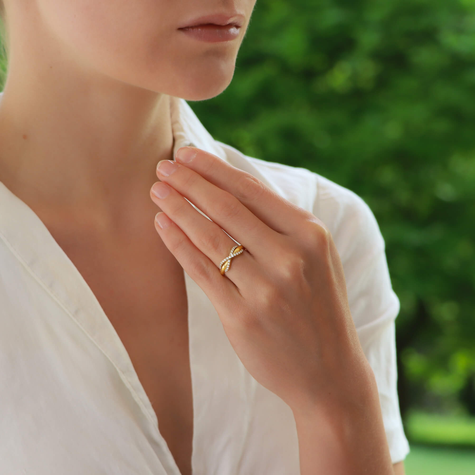 Tiffany and co diamond ring top