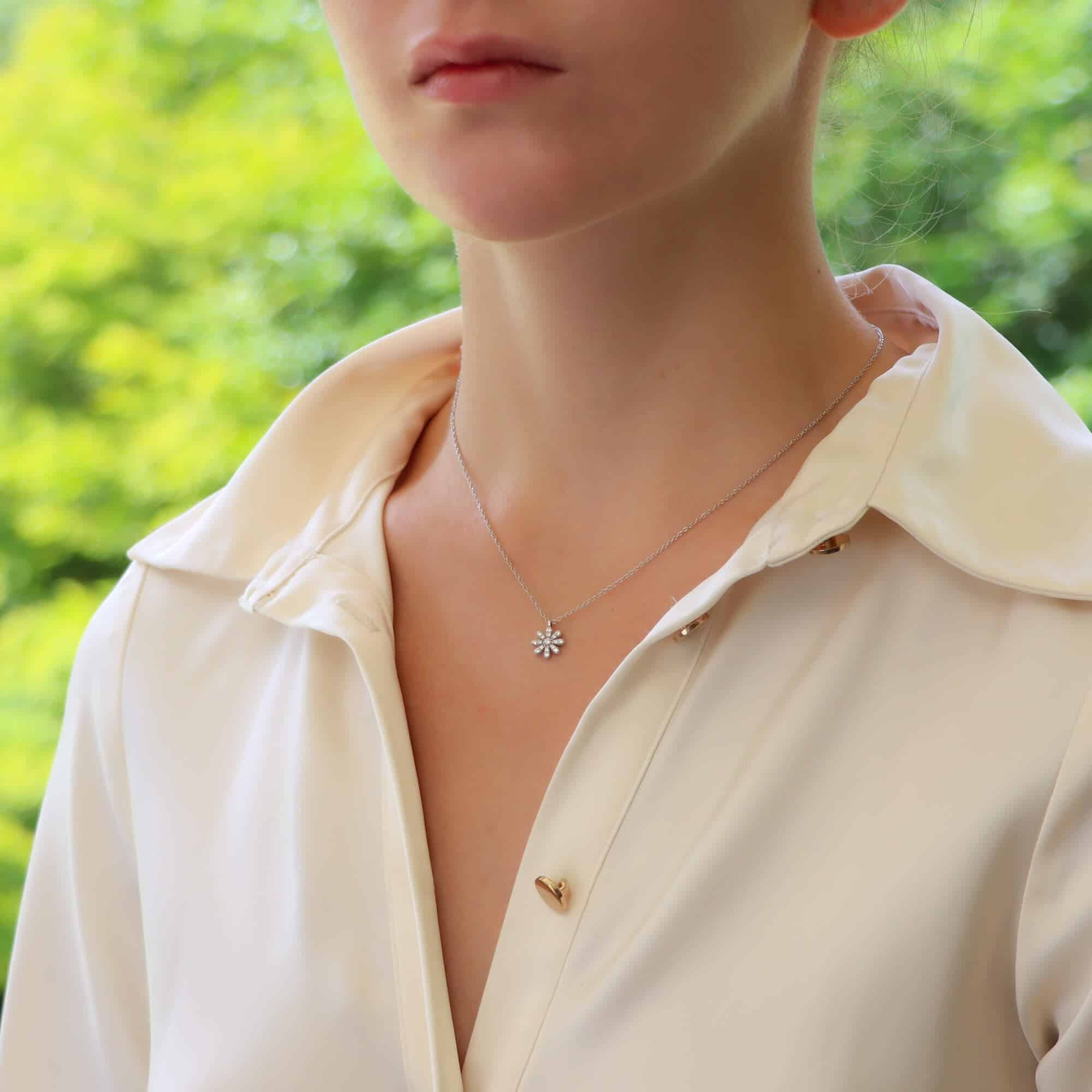 Tiffany daisy necklace on sale