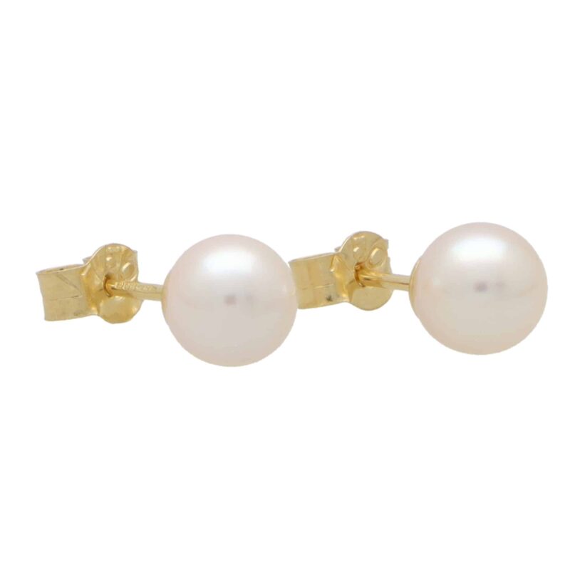 4-millimetre Pearl Stud Earrings