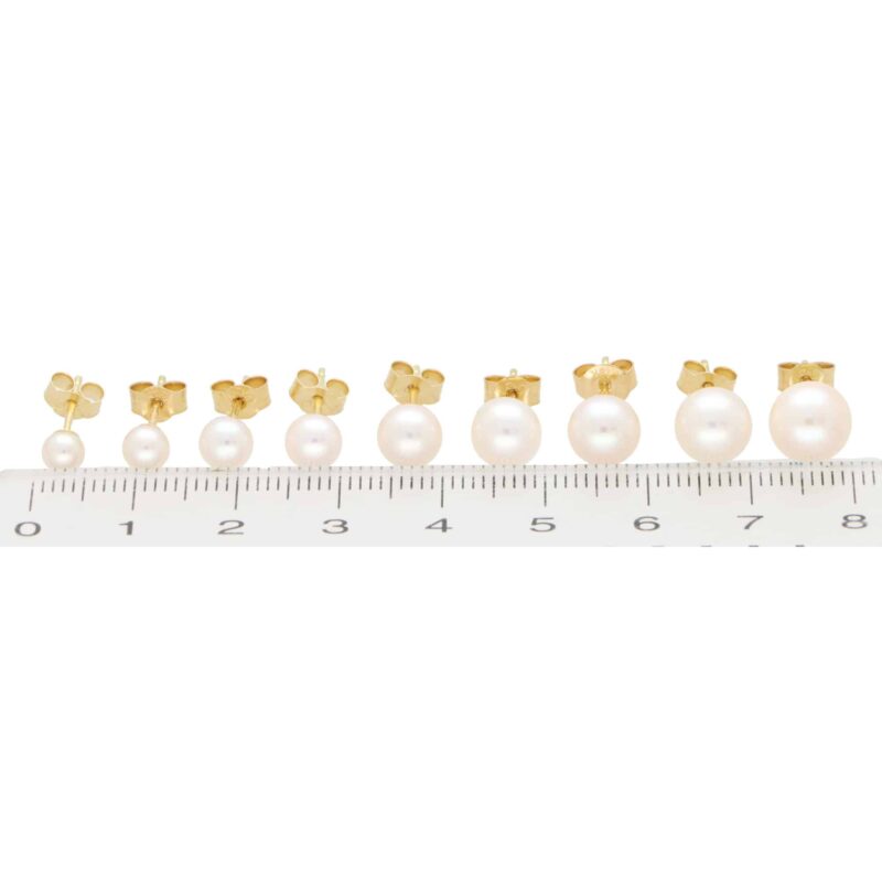 4-millimetre Pearl Stud Earrings