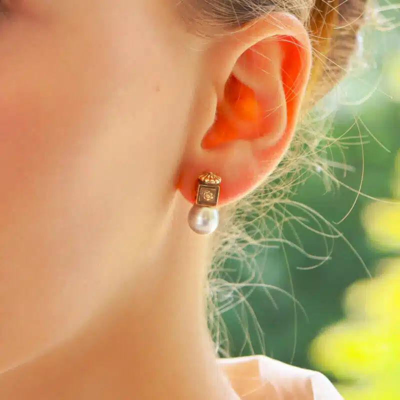 Retro Tahitian Pearl Earrings