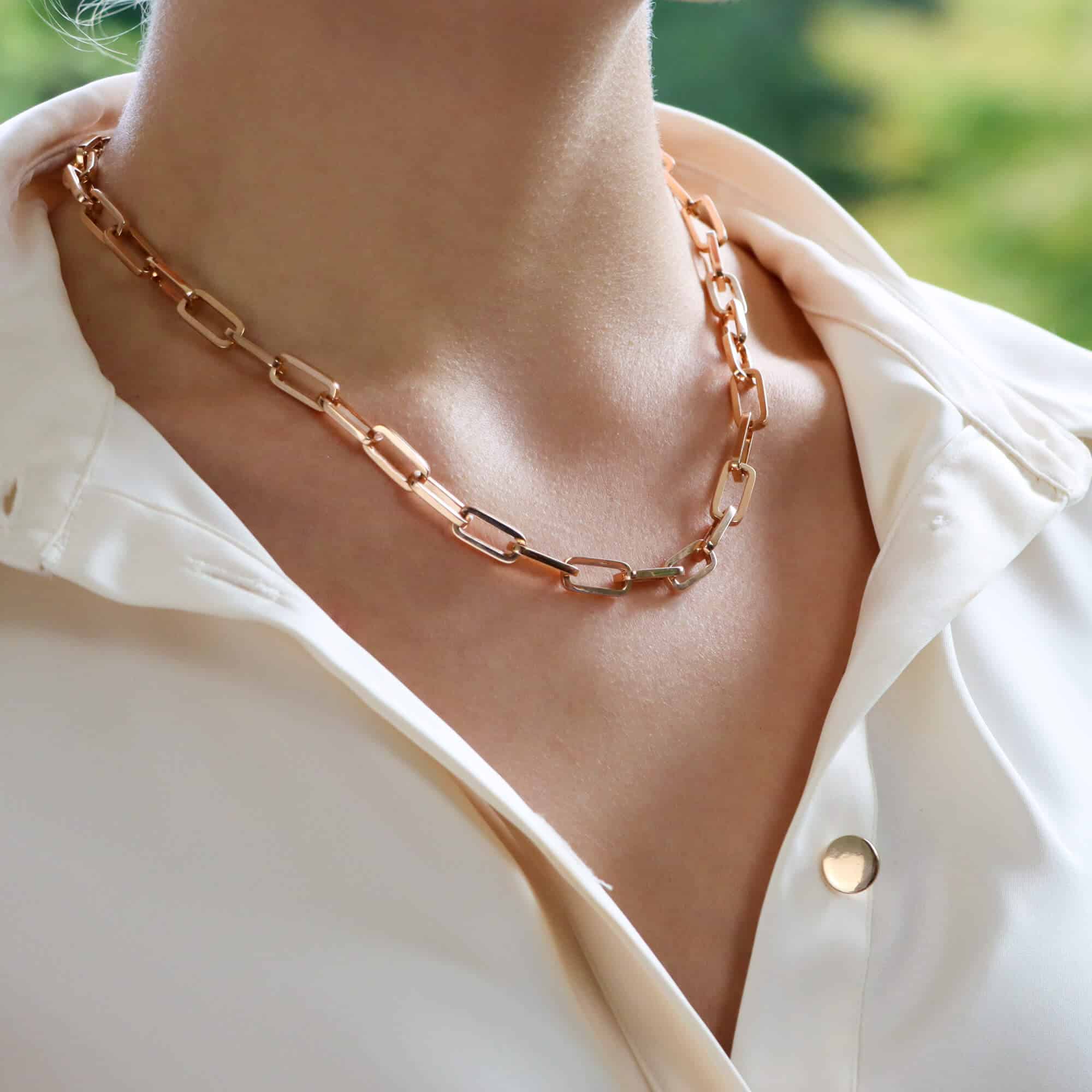 Contemporary Oval Chunky Chain Link Necklace in Rose Gold at