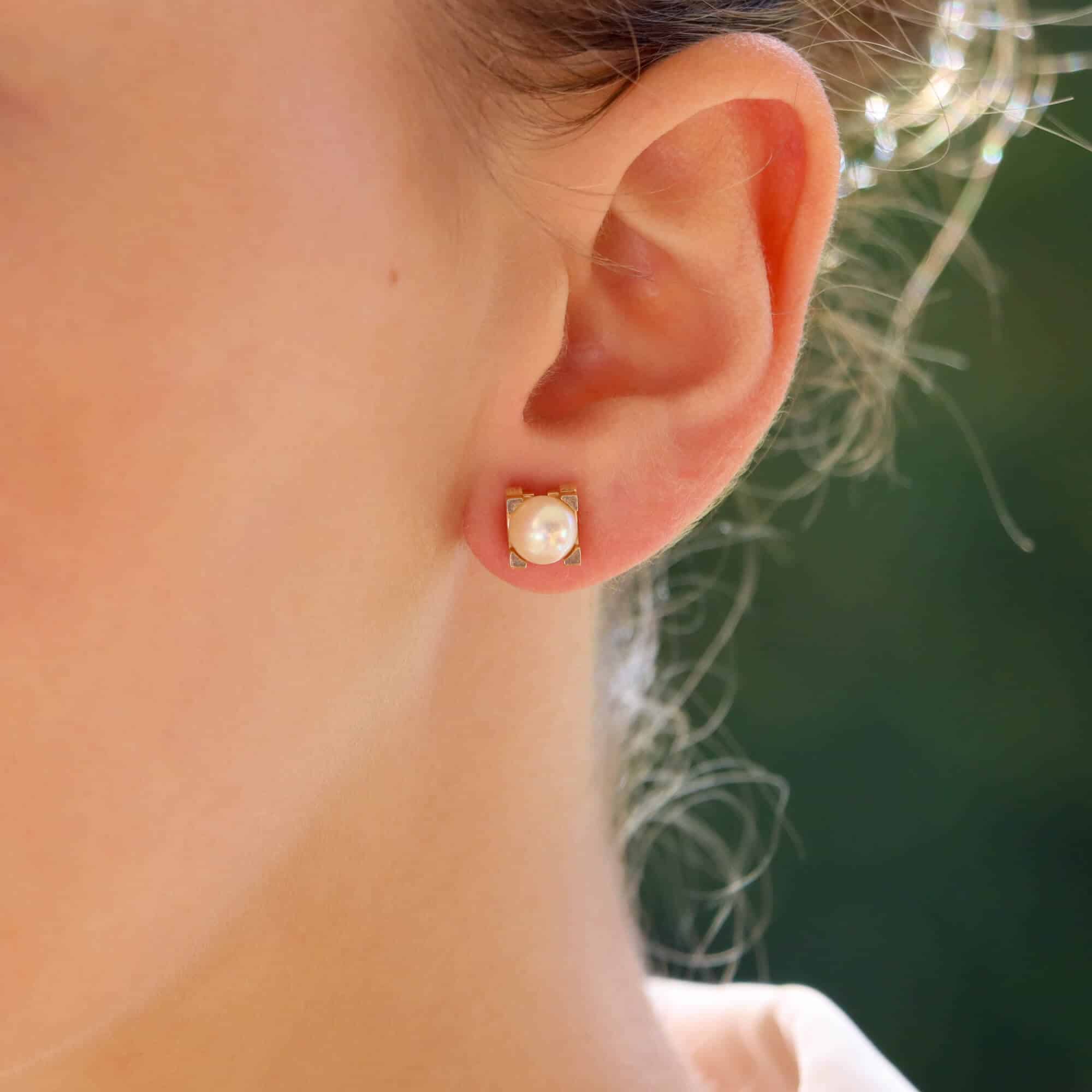 Cartier pearl new arrivals earrings