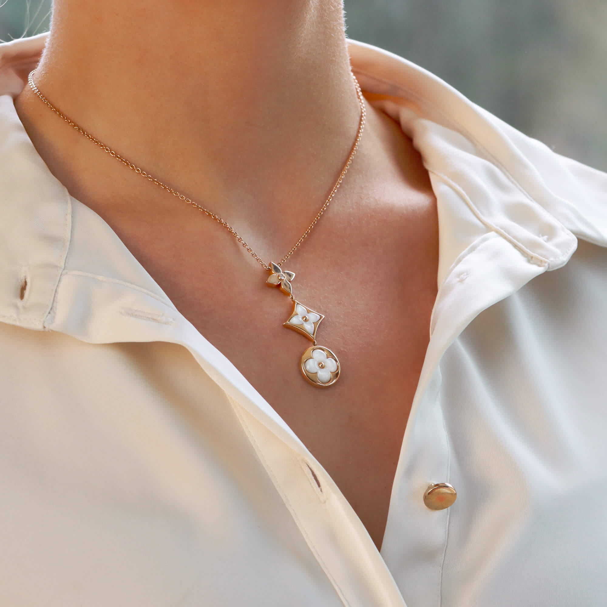 Louis Vuitton 18k Rose Gold and Mother of Pearl Color Blossom Necklace -  Yoogi's Closet