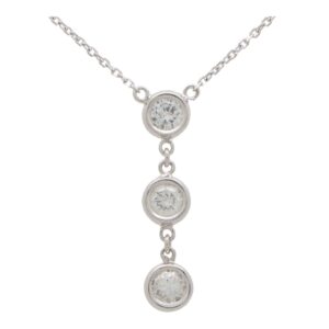 Graduating Diamond Pendant in White Gold
