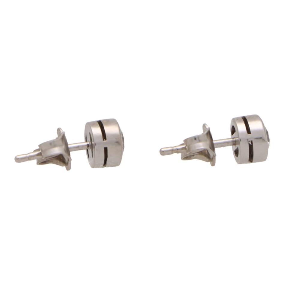 Round Brilliant Cut Diamond Stud Earrings in White Gold