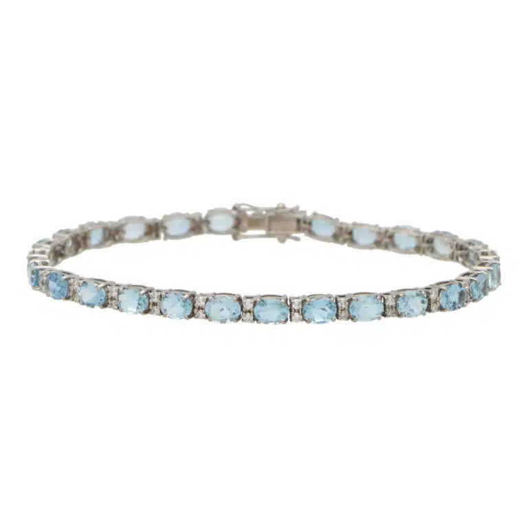 Contemporary Aquamarine and Diamond Bracelet