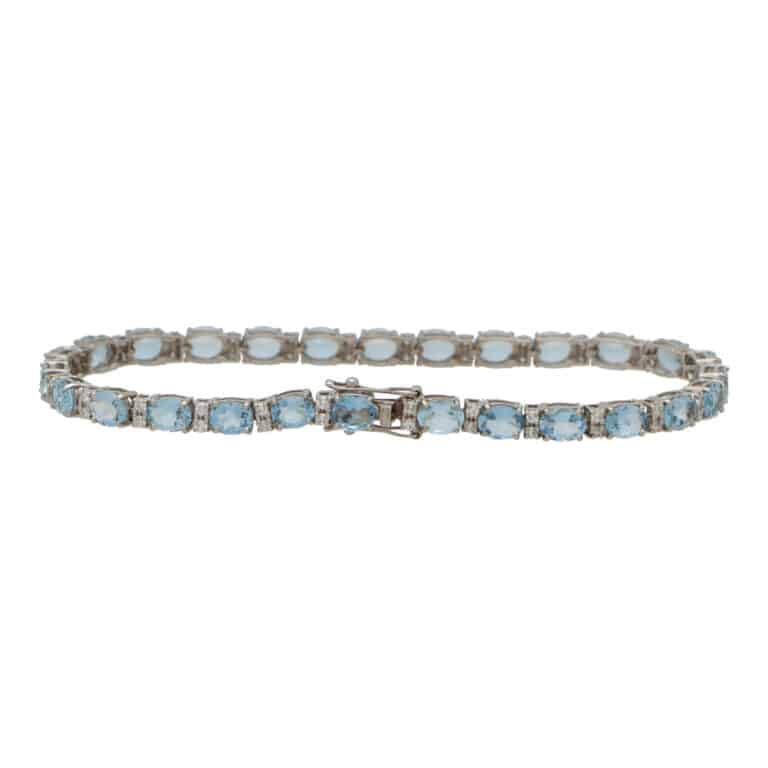 Contemporary Aquamarine and Diamond Bracelet