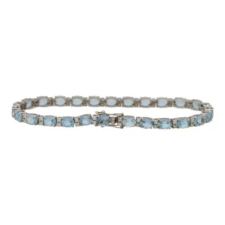 Contemporary Aquamarine and Diamond Bracelet