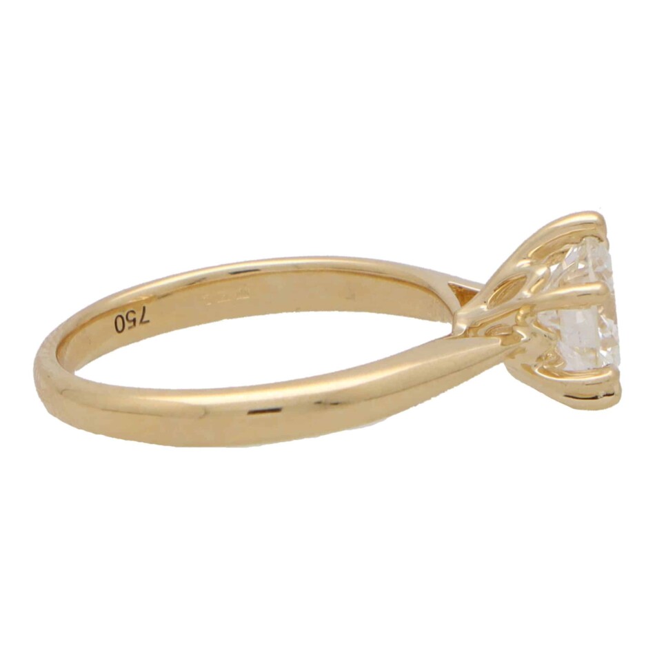 Certified Round Brilliant Cut Diamond Solitaire Ring in Gold