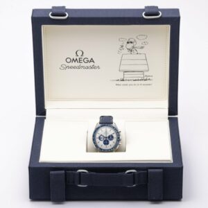 Omega Speedmaster Snoopy 310.32.42.50.02.001