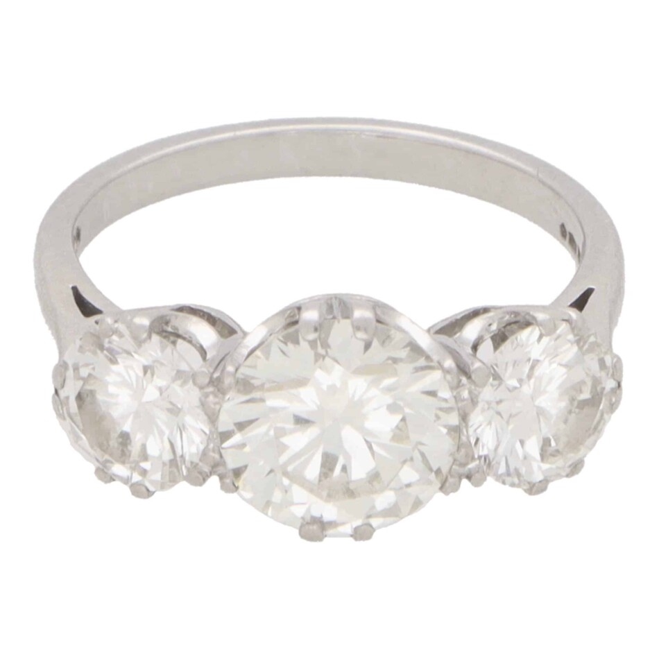 Vintage Three Stone Diamond Ring in Platinum