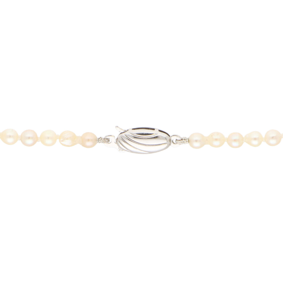 Cultured Pearl Necklace with 9k White Gold Clasp