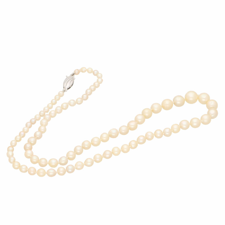 Cultured Pearl Necklace with 9k White Gold Clasp